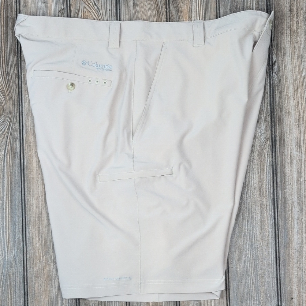 Columbia PFG Performance Fishing Gear Shorts - Tan - Size 40​